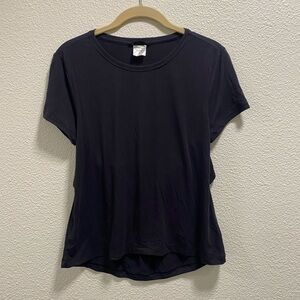 Athleta air out cinch black tee shirt size xs